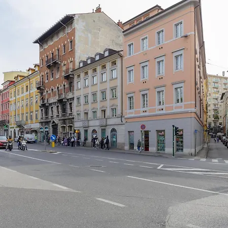 L'attico Del Fanciullino A Triest